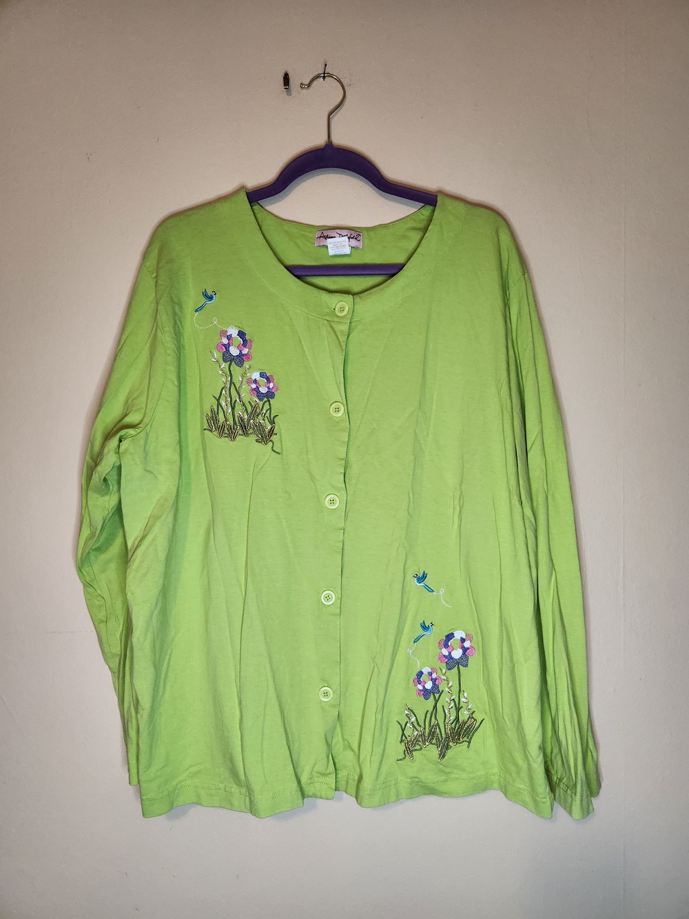Light Green Button-Up Cardigan with Floral Embroidery